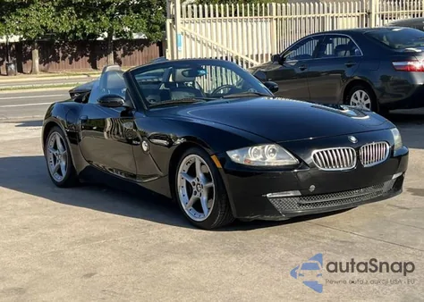 2006 BMW Z4 3.0Si z USA, uszkodzony, nr VIN 4USBU53526LW91339